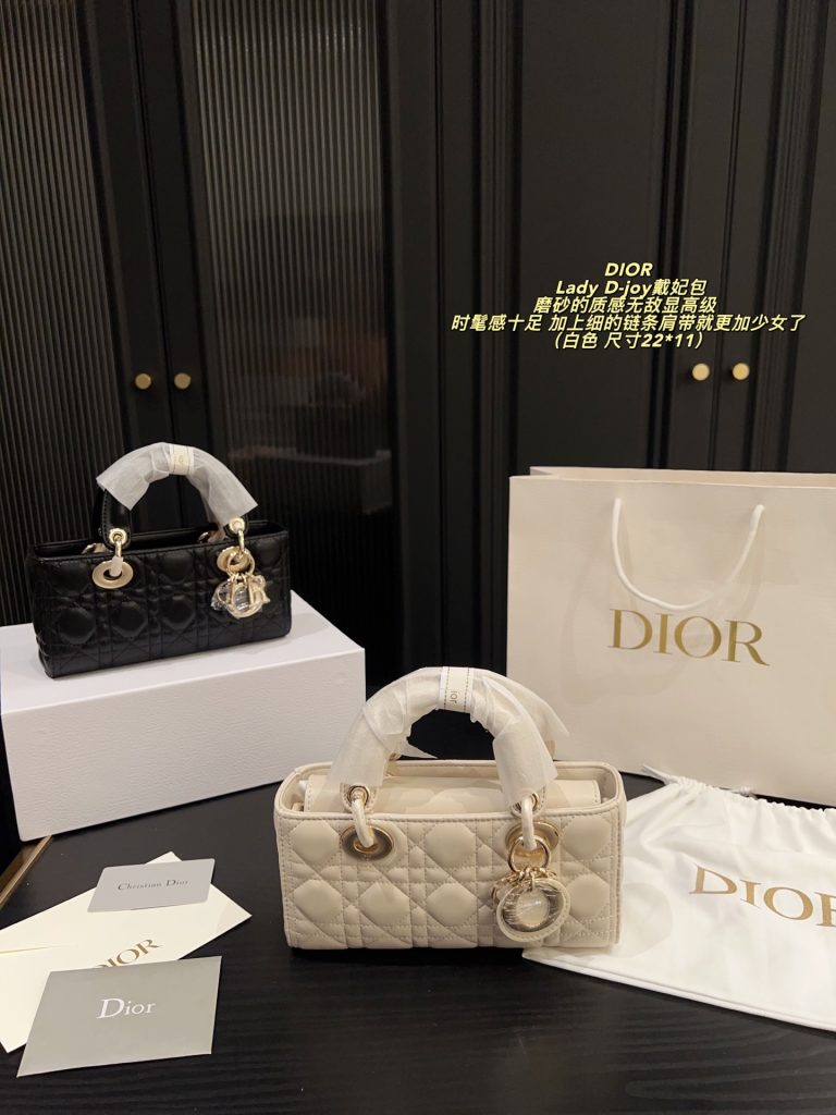 Diorディオール ショルダーバッグ 上品なモノグラムキャンバス仕様 レディースに人気の定番モデル - 画像 6