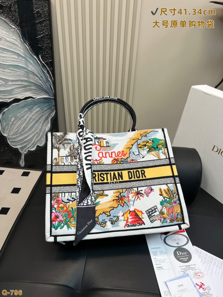 Diorディオール　Book Tote　ブックトート ハンドバッグ 洗練されたキャンバス 上品なギフトにも最適なレディースモデル - 画像 4