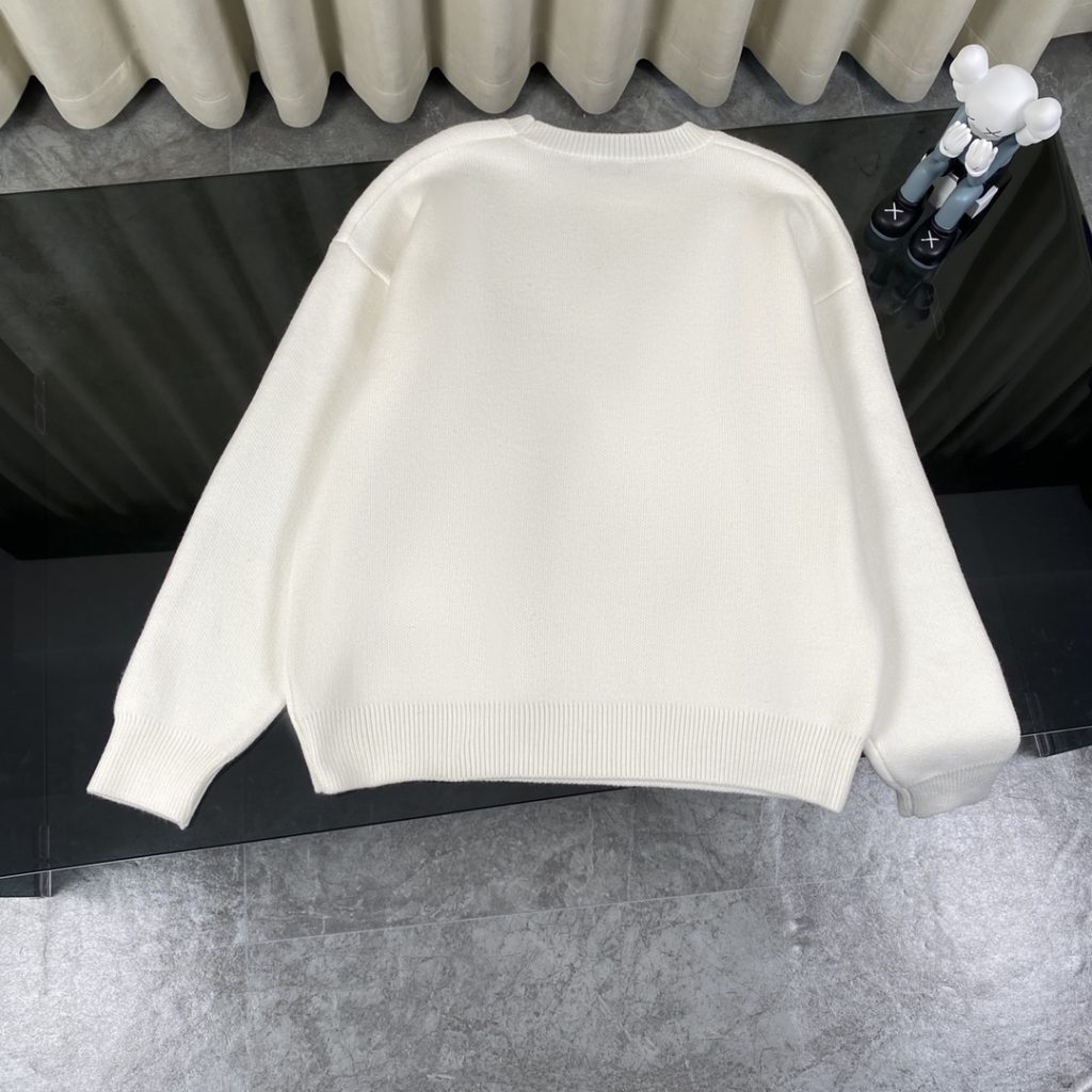 Chanel ニットセーター 1色 ロゴデザイン 定番アイテム - 画像 2