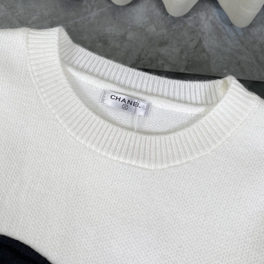 Chanel ニットセーター 1色 ロゴデザイン 定番アイテム - 画像 8