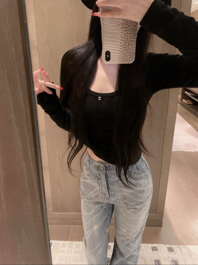 香奈儿 レースバック ブラウス 黒 1色入 - 画像 2