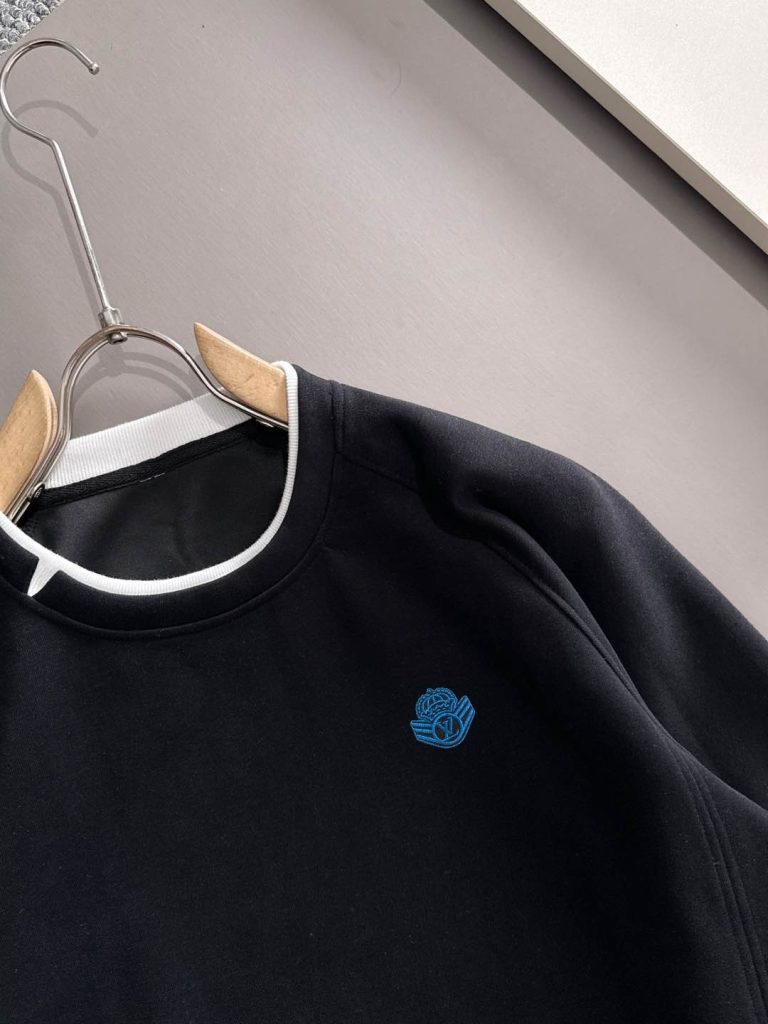 Louis VuittonLOUIS VUITTON 黒 ロゴパーカー レディース 1色 - 画像 4