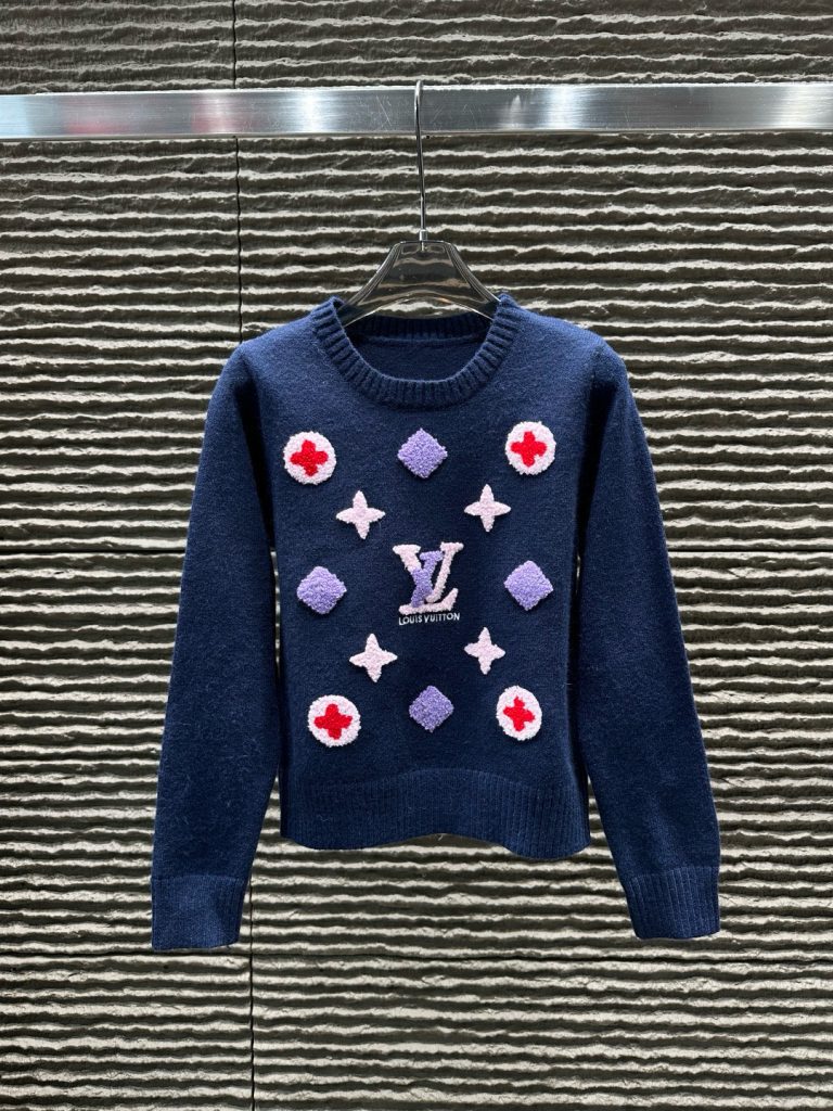 Louis VuittonLOUIS VUITTON ニットセーター 3色展開 かわいいロゴデザイン - 画像 4