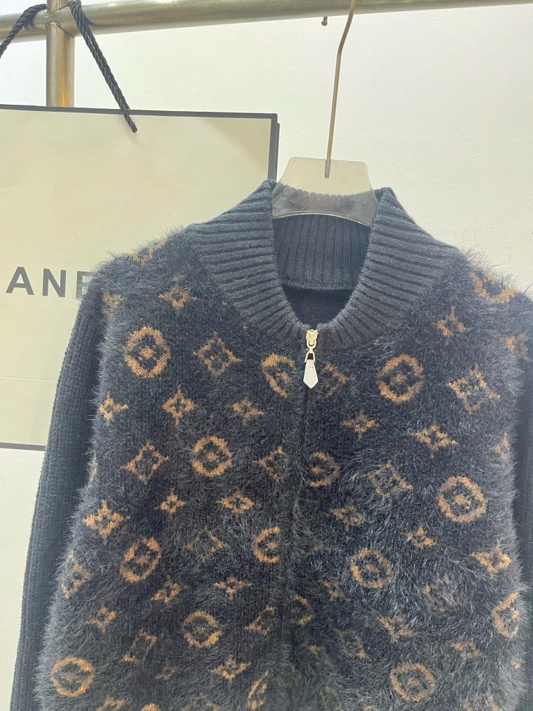Louis VuittonLOUIS VUITTON ファー ニット セーター 2色入 春夏秋冬 保温性抜群 - 画像 8