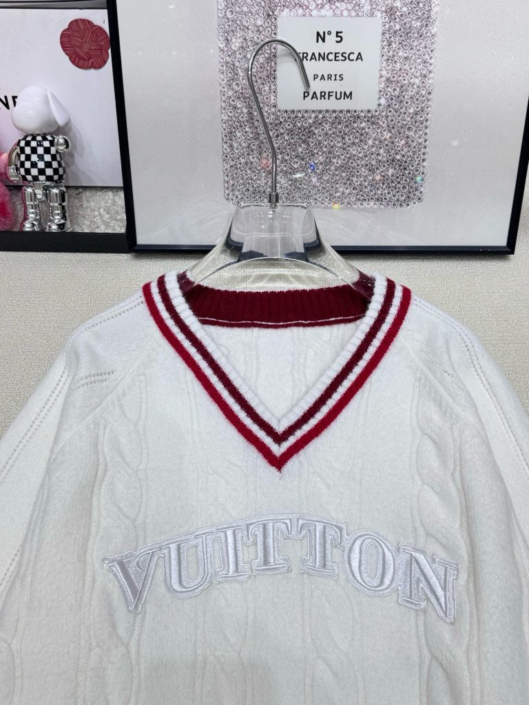Louis VuittonLOUIS VUITTON ヴィンテージ風ニット 3色 男女兼用 ブランド - 画像 3