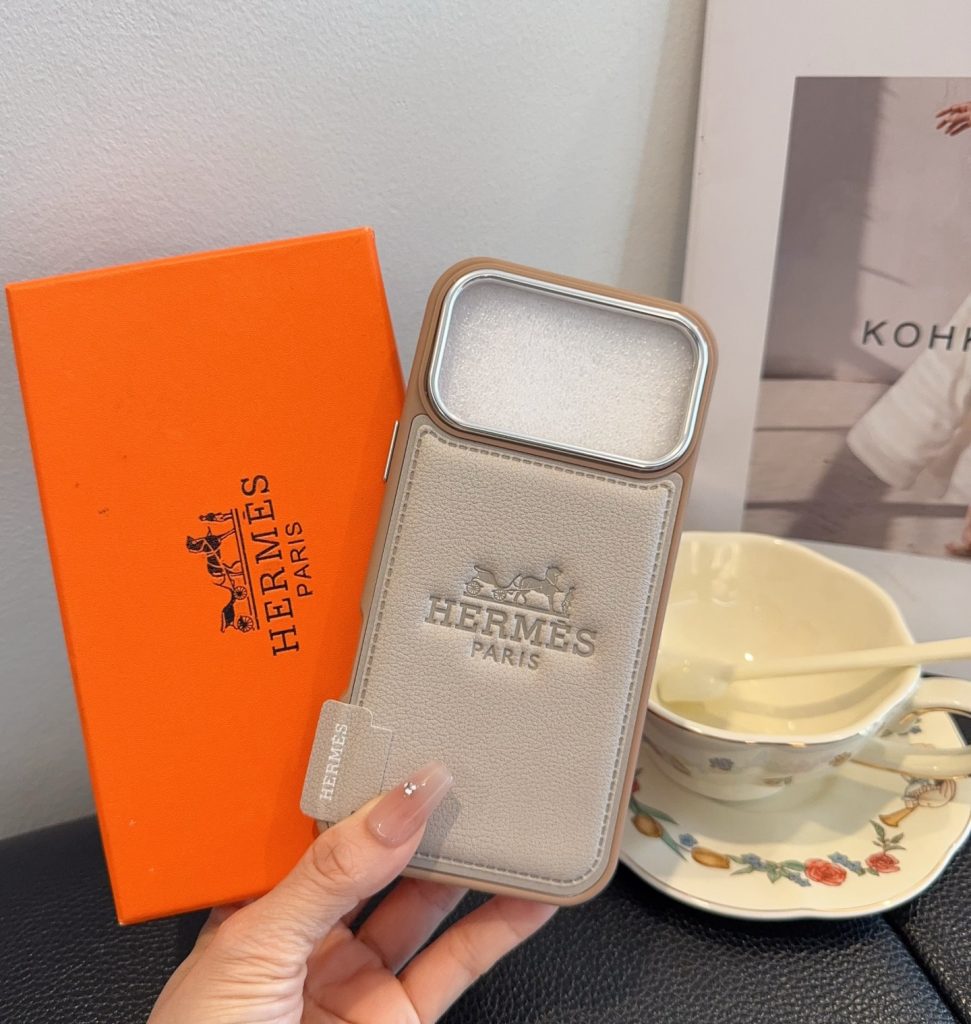 iPhoneケース人気のHERMES iPhoneケース 2色入 🐎 - 画像 2