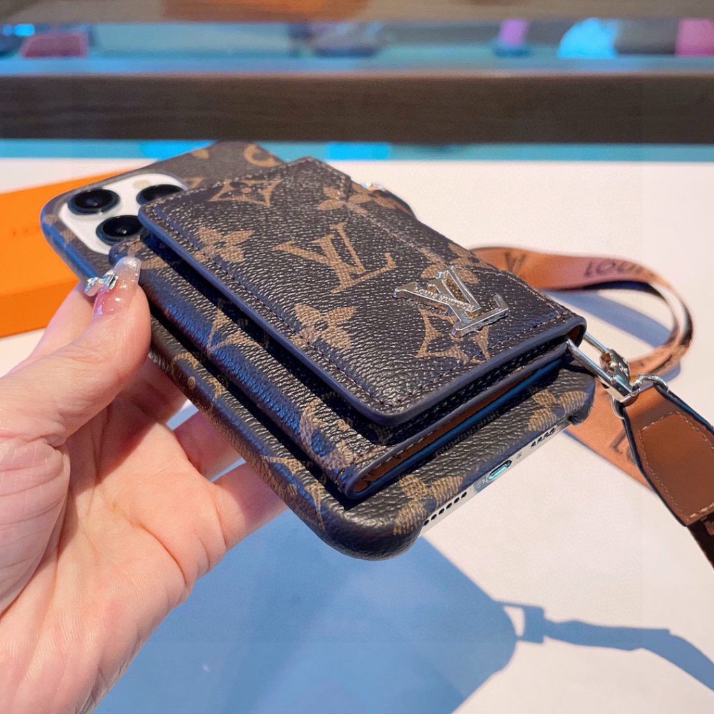 iPhoneケースロエ Viking メンズ ポーチ付きケース 2色入 🌟 - 画像 4