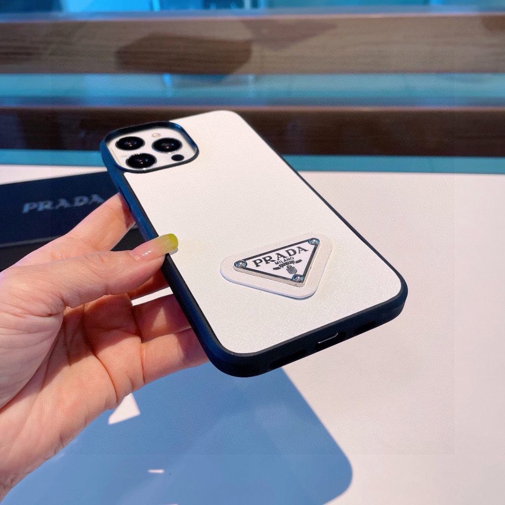 iPhoneケースプラダ ストラップ付き iPhoneケース 2色入 📱 - 画像 4