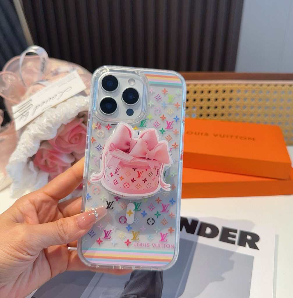 iPhoneケースルイヴィトン ロゴ ピンク ポップアップ ポーズ カバー 3色入 🌈 - 画像 3