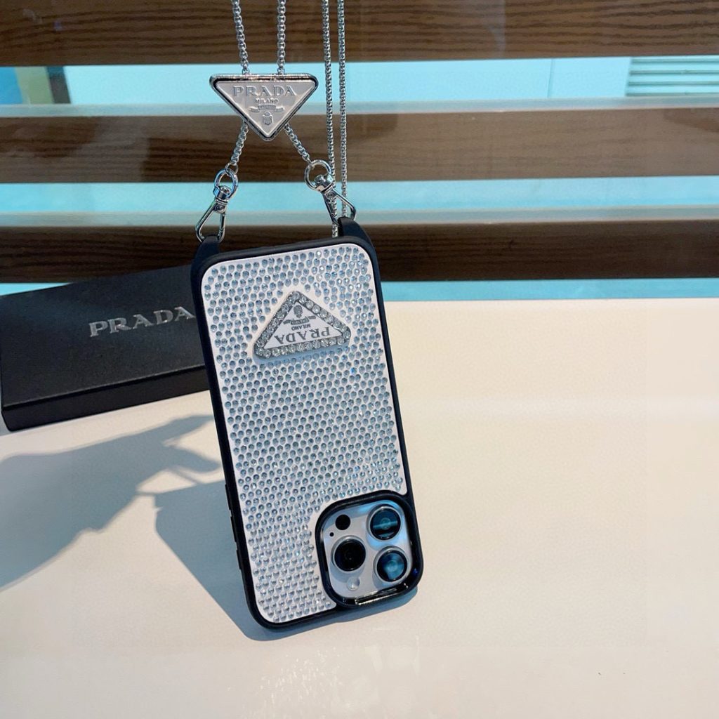 iPhoneケース✨華やかな PRADA ストラップ付きスマホケース 2色入 🖤✨ - 画像 2