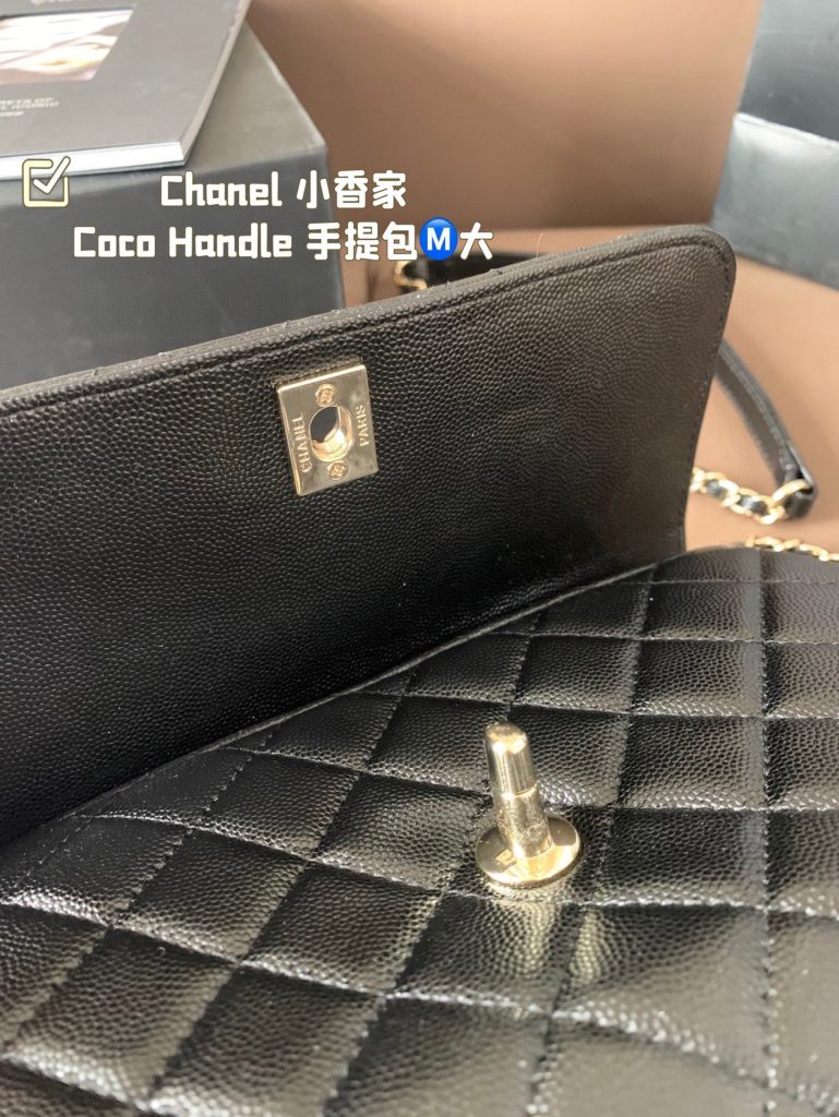 Chanel ココハンドル ミニボストンバッグ 黒 2色入 🖤 - 画像 8