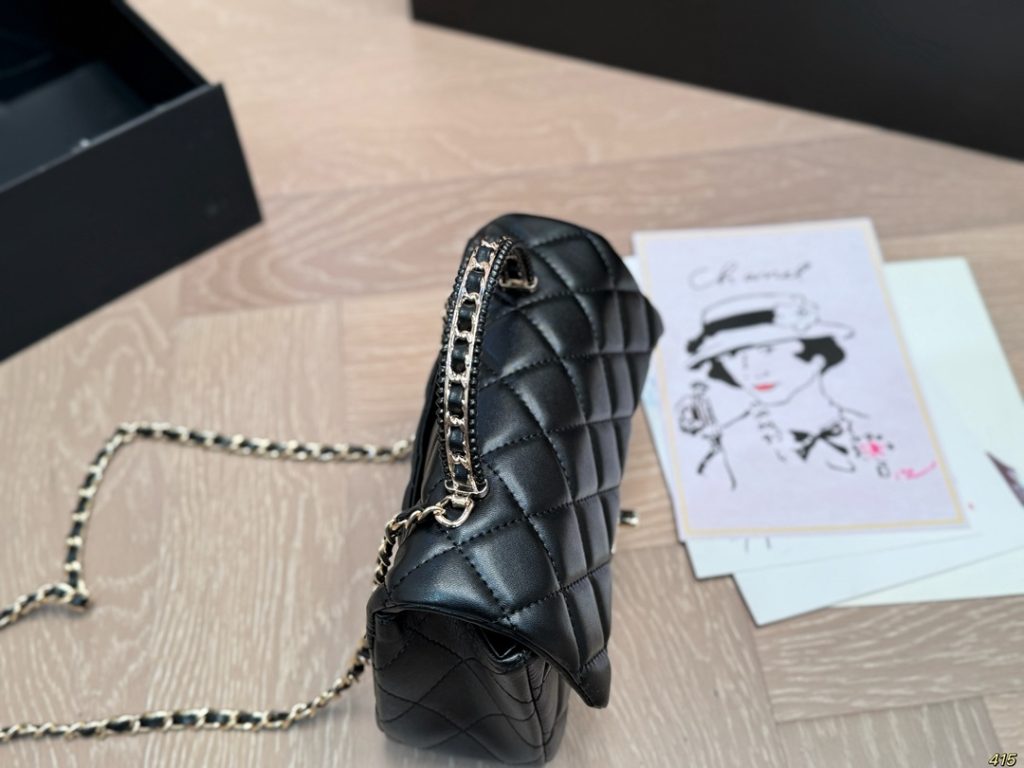 CHANEL ブラック ファッションショルダーバッグ 💼 2way 可愛いデザイン - 画像 2