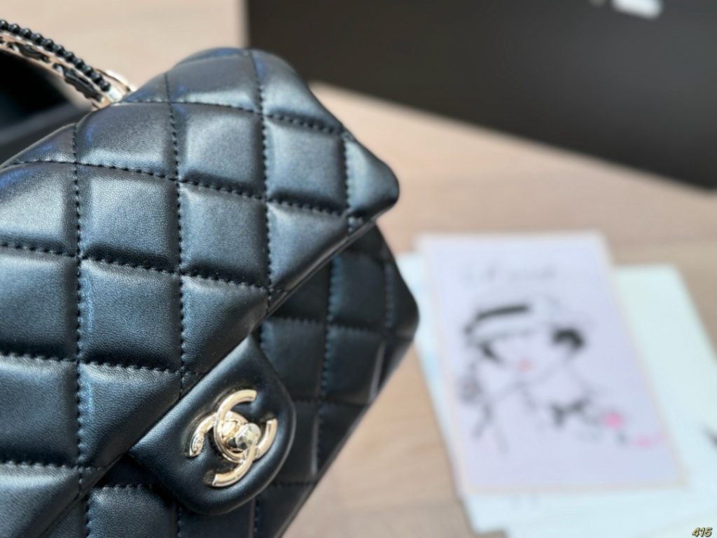 CHANEL ブラック ファッションショルダーバッグ 💼 2way 可愛いデザイン - 画像 3