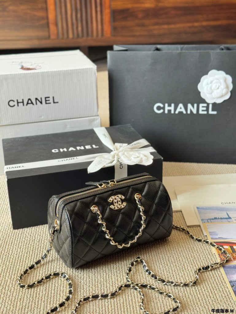 エレガントな CHANEL バッグ 黒 1色入 🖤 - 画像 2