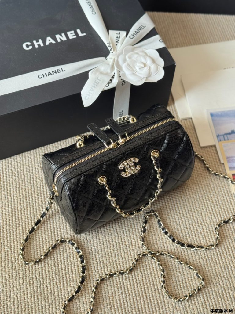 エレガントな CHANEL バッグ 黒 1色入 🖤 - 画像 6