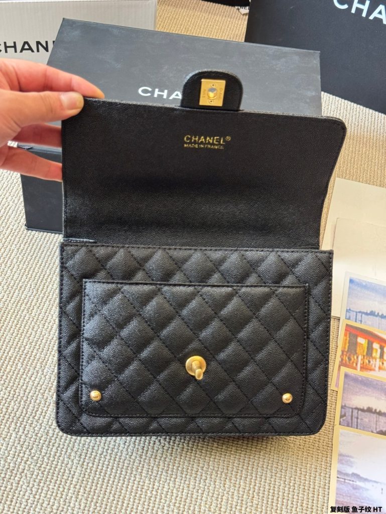 シャネル 25B ブラック ファインレザー マトラッセ フラップバッグ 💼 ファインレザーの高級感とクラシックなデザインが魅力✨ - 画像 8