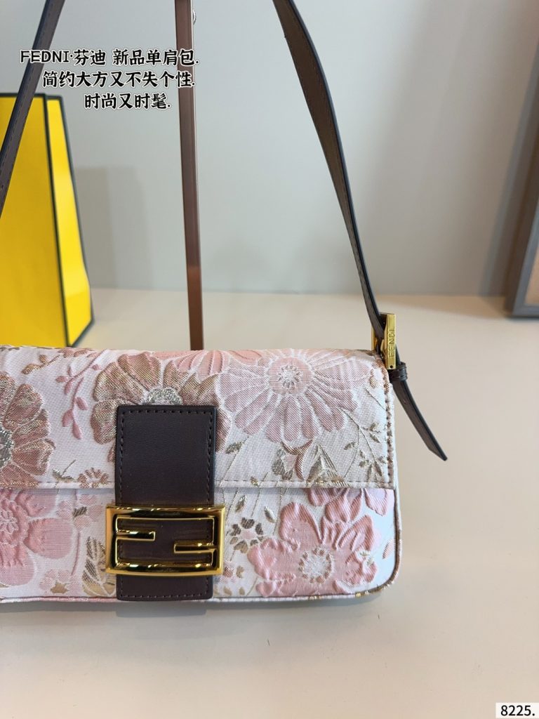 FENDI フェンディ 花柄 ミニ ショルダーバッグ 2色入 🌸 - 画像 4