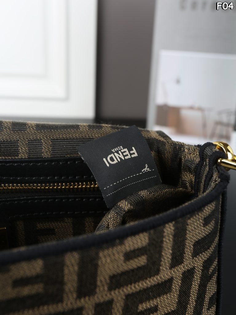 FENDI バゲット ミニバッグ ファンダム柄 26×15cm 📦 - 画像 7