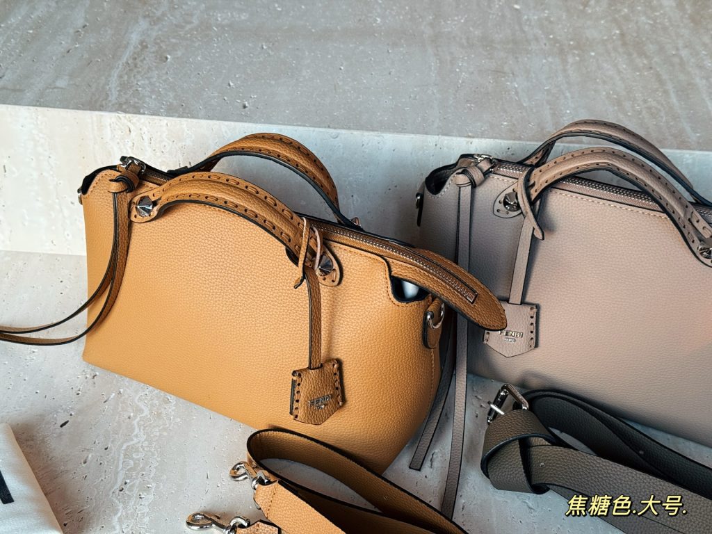 高級 FENDI バッグ ミニショルダーバッグ 2色入 🎒 - 画像 2