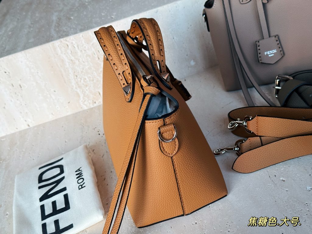 高級 FENDI バッグ ミニショルダーバッグ 2色入 🎒 - 画像 6