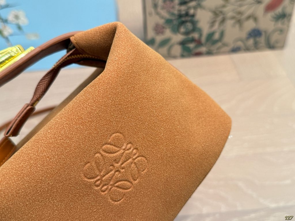 LOEWE バッグ ファブリック ラウンドトート 1色入 🍂 - 画像 3