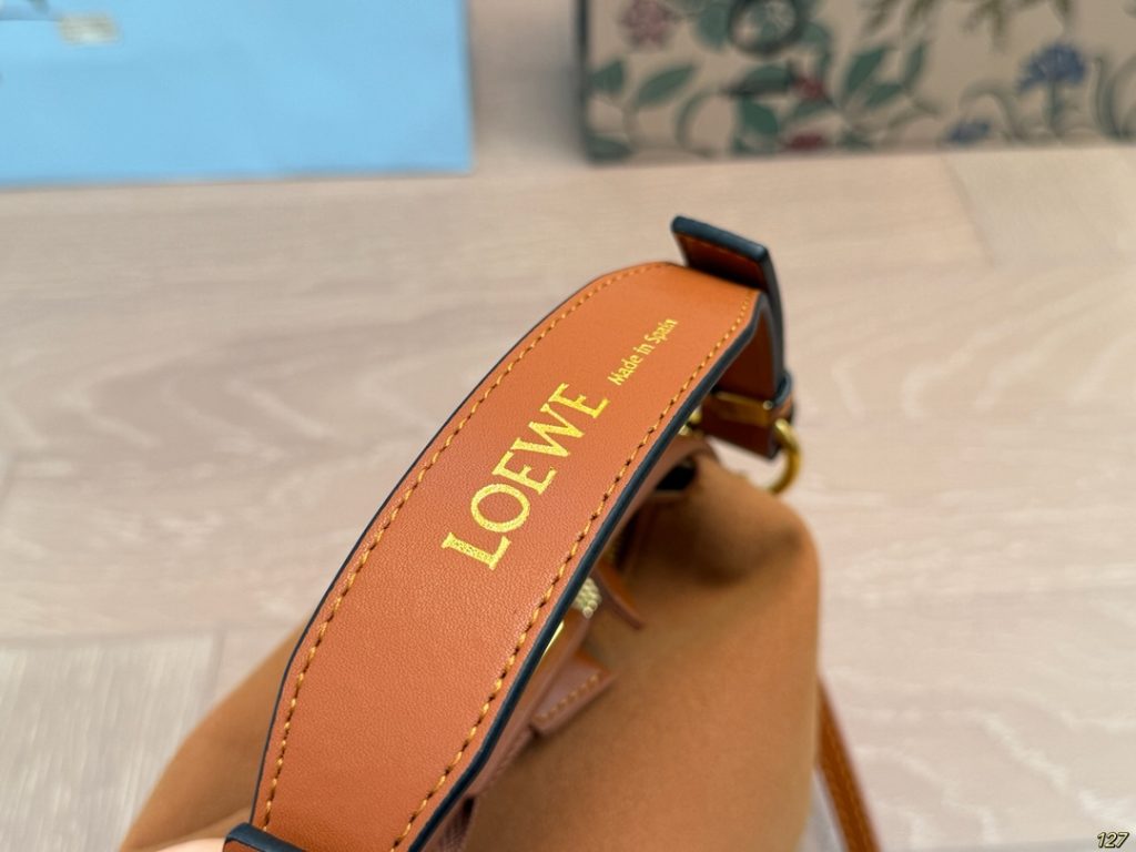 LOEWE バッグ ファブリック ラウンドトート 1色入 🍂 - 画像 7
