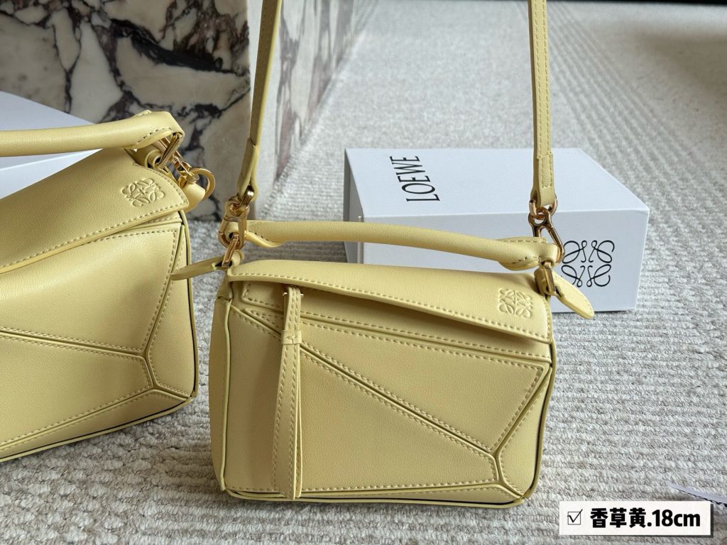 香草黄のLOEWE Puzzle ミニショルダー 18cm 🧩 - 画像 5