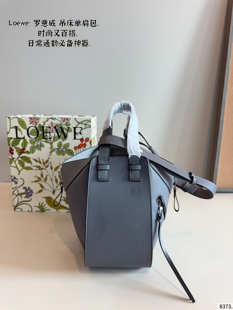 ブラック系財布・小物を服に合わせるなら見るべき3点