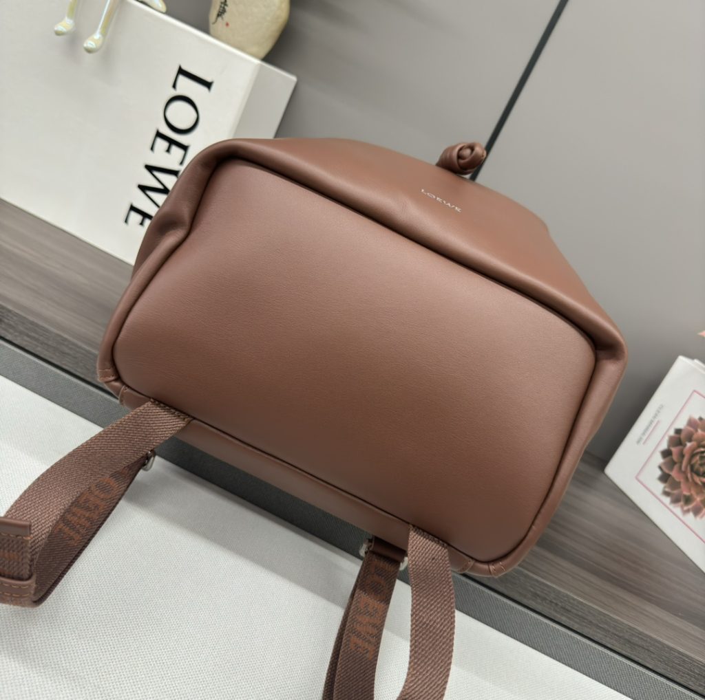 LOEWE バックパック ブラウン 1色入 🎒 - 画像 4