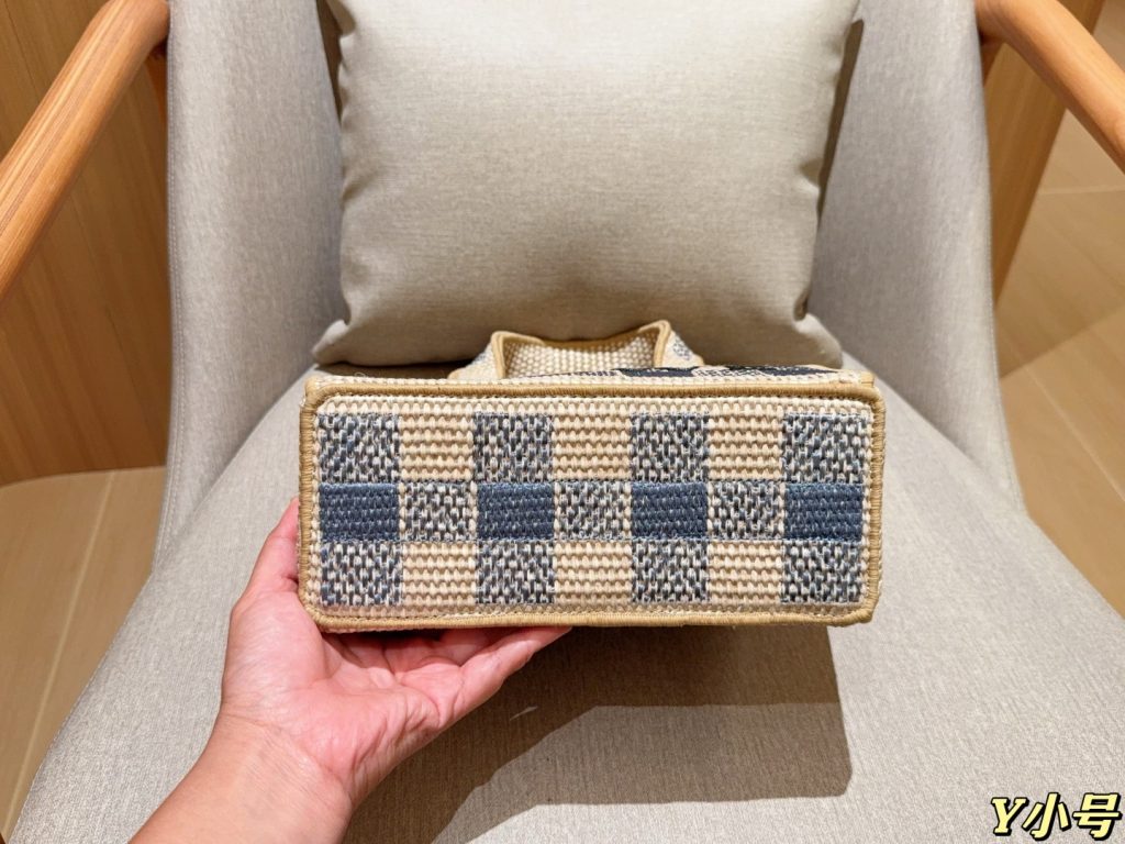 LOEWE チェック柄 ミニトート 2色入 🎉 - 画像 6