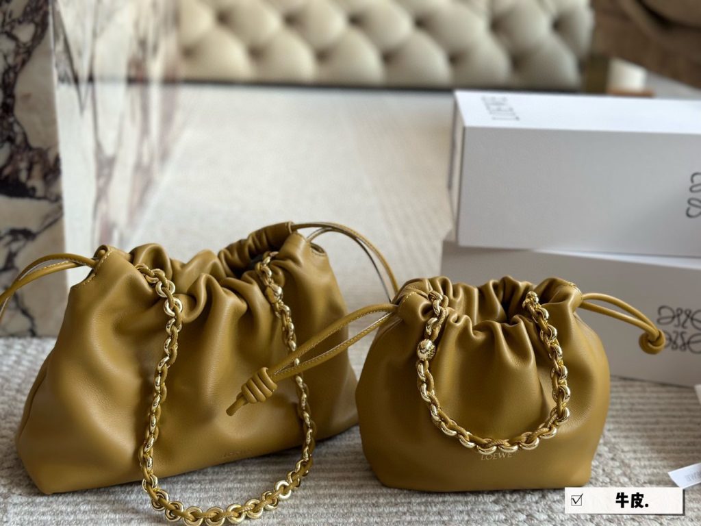 ロエベ ポシェット 3色入 本革 チェーンショルダー 超ミニバッグ 🛍️ - 画像 3
