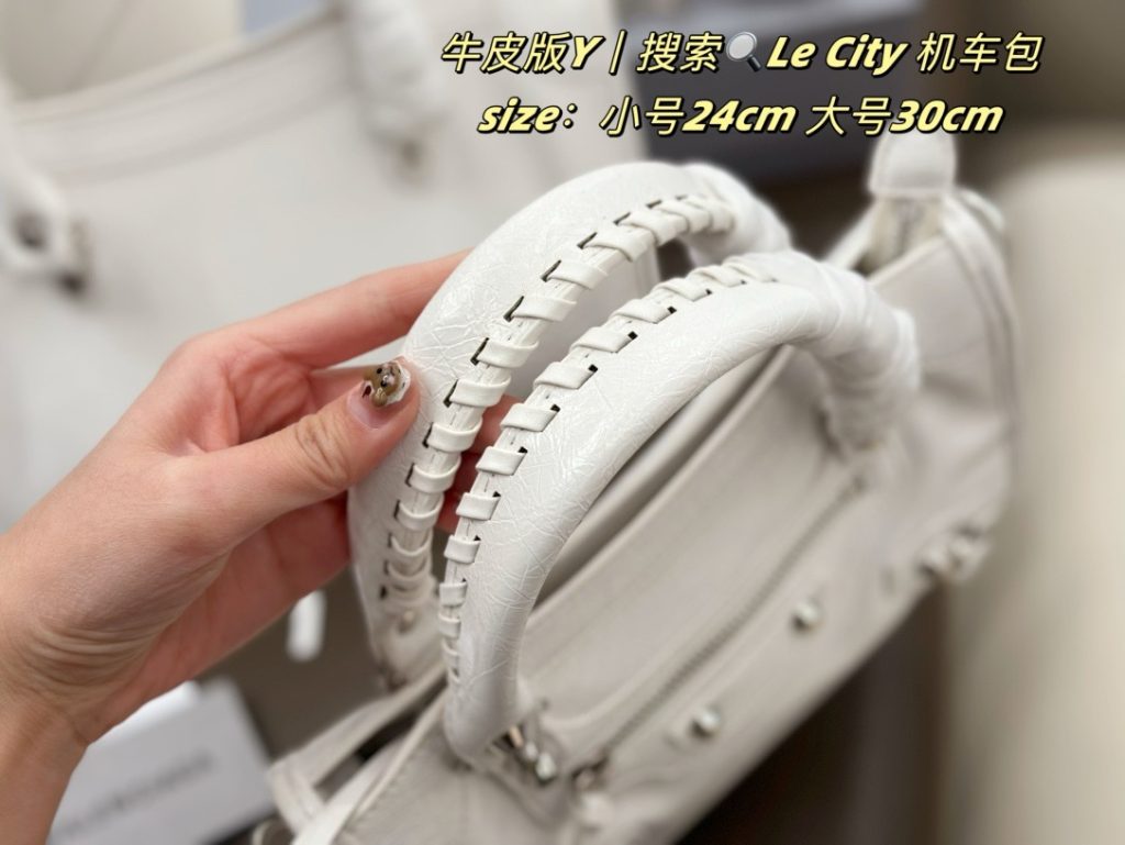 バレンシアガ レディース バッグ 2色 24cm 30cm 白 レザー 🛍️ - 画像 6