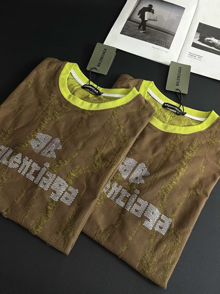 バレンシアガ メンズ ロゴTシャツ 2色入 🍀 - 画像 8