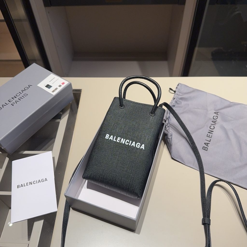 Balenciaga バッグ ミニトート ブラック 1色入 💼 - 画像 2