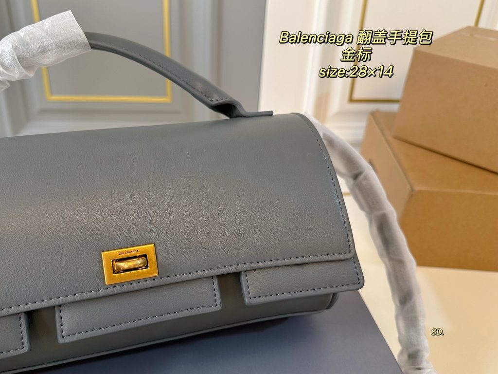 Balenciaga バッグ フラップ ハンドバッグ 28×14 グレー 🖤 - 画像 4