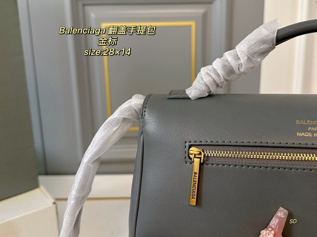 Balenciaga バッグ フラップ ハンドバッグ 28×14 グレー 🖤 - 画像 8