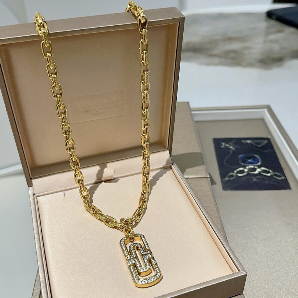 高級感のある BVLGARI ネックレス 1色入 💎 - 画像 5