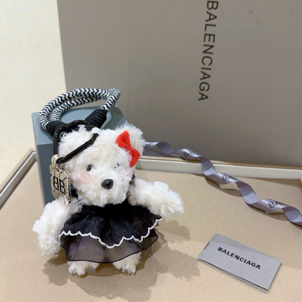 BALENCIAGA ベア ポーチ キーホルダー 2色入 🐻 - 画像 2