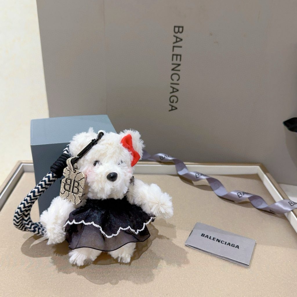 BALENCIAGA ベア ポーチ キーホルダー 2色入 🐻 - 画像 5