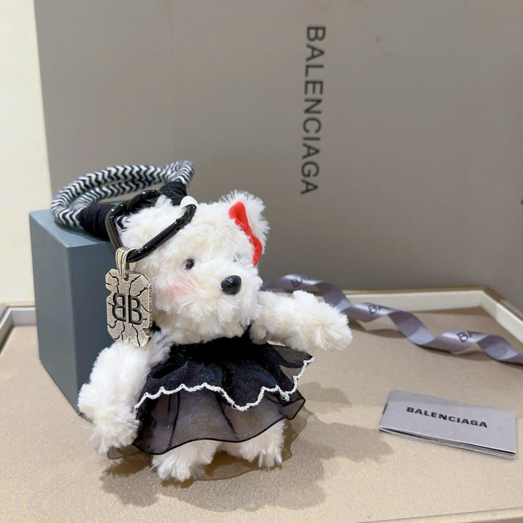 BALENCIAGA ベア ポーチ キーホルダー 2色入 🐻 - 画像 8