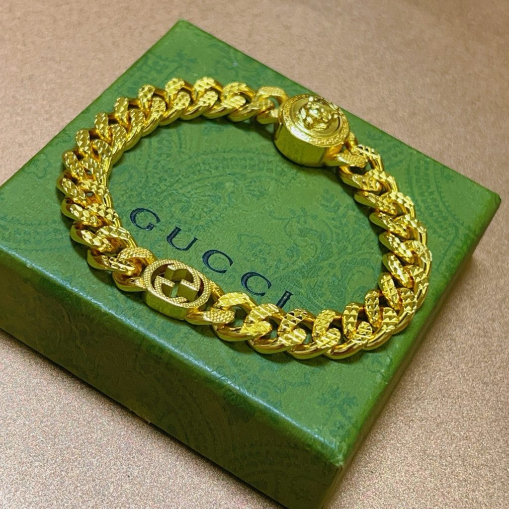ゴンゴリの GUCCI ブレスレット 金色 メンズ レディース 2色入 💎 - 画像 2