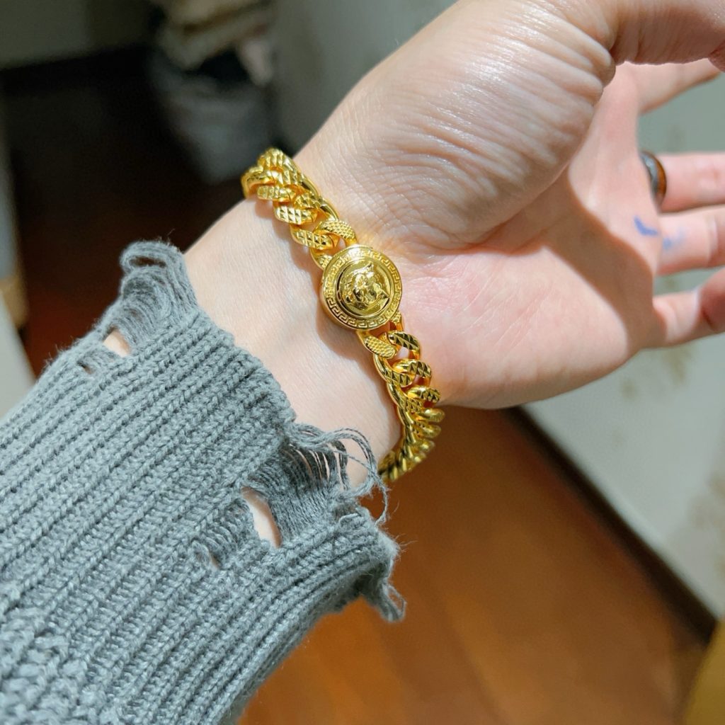 ゴンゴリの GUCCI ブレスレット 金色 メンズ レディース 2色入 💎 - 画像 4