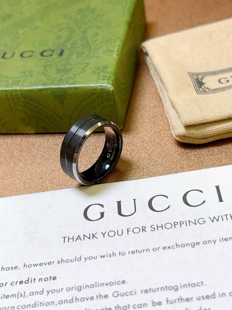 GUCCI リング メンズ 2色入 シルバー ブラック 42字入 - 画像 2