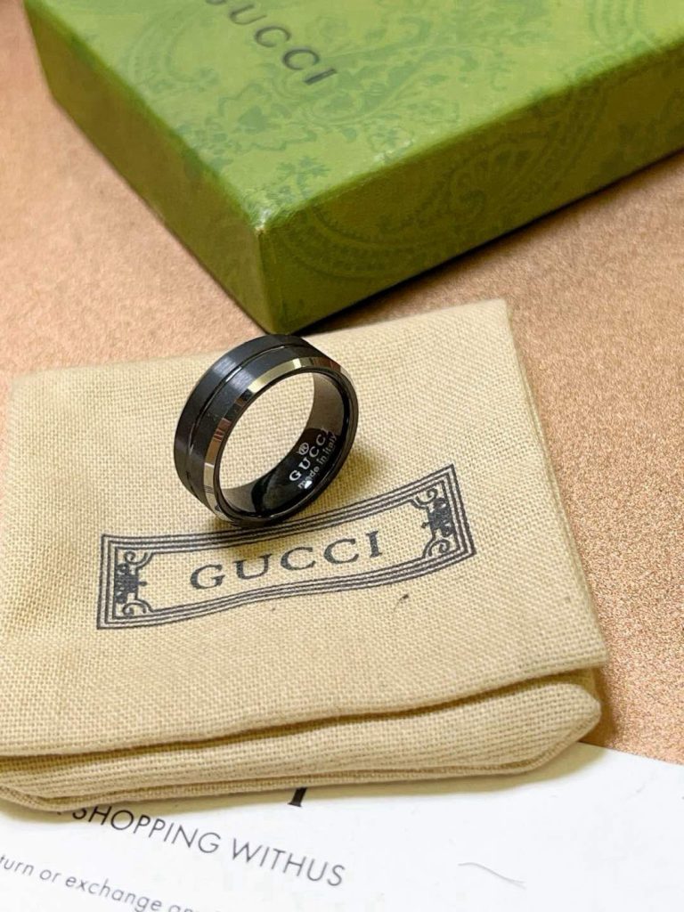GUCCI リング メンズ 2色入 シルバー ブラック 42字入 - 画像 7