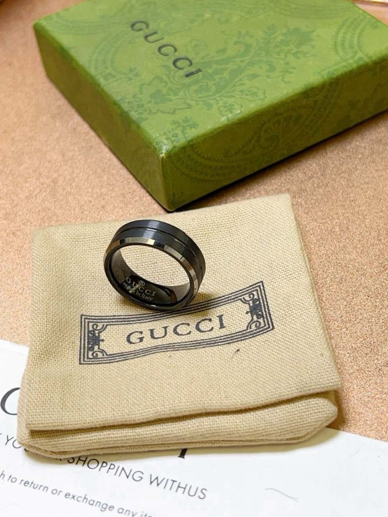 GUCCI リング メンズ 2色入 シルバー ブラック 42字入 - 画像 8