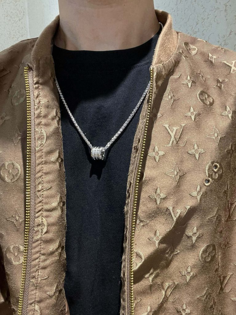 高級感のある BVLGARI ネックレス 1色入 💎 - 画像 3