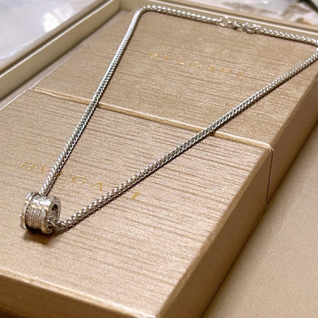 高級感のある BVLGARI ネックレス 1色入 💎 - 画像 7