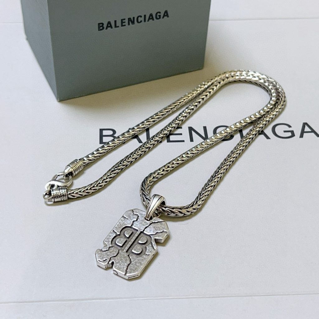 BALENCIAGA ネックレス 銀色 1色入 💎 - 画像 7