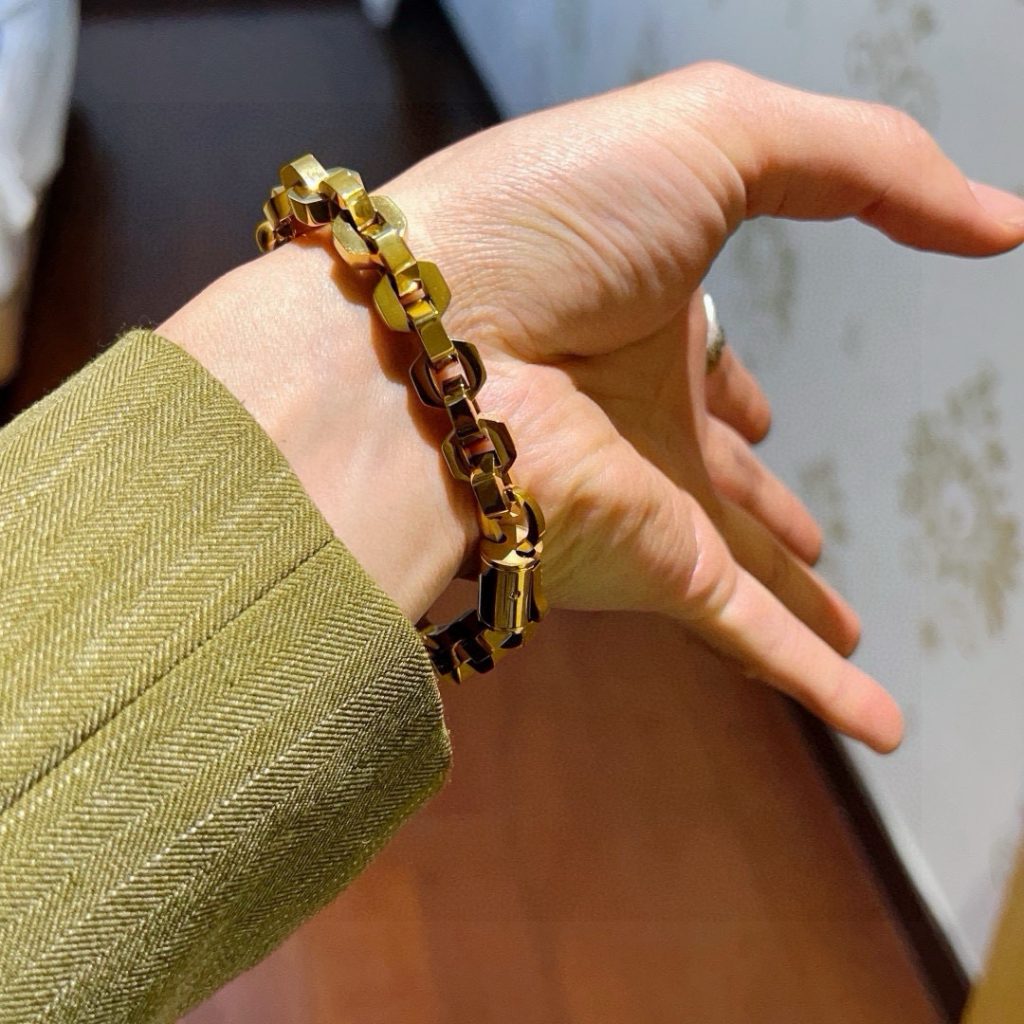 BALenciaga ブレスレット 金色 スカルデザイン シルバーチェーン メンズ ウォッチ 1個 🎁 - 画像 4