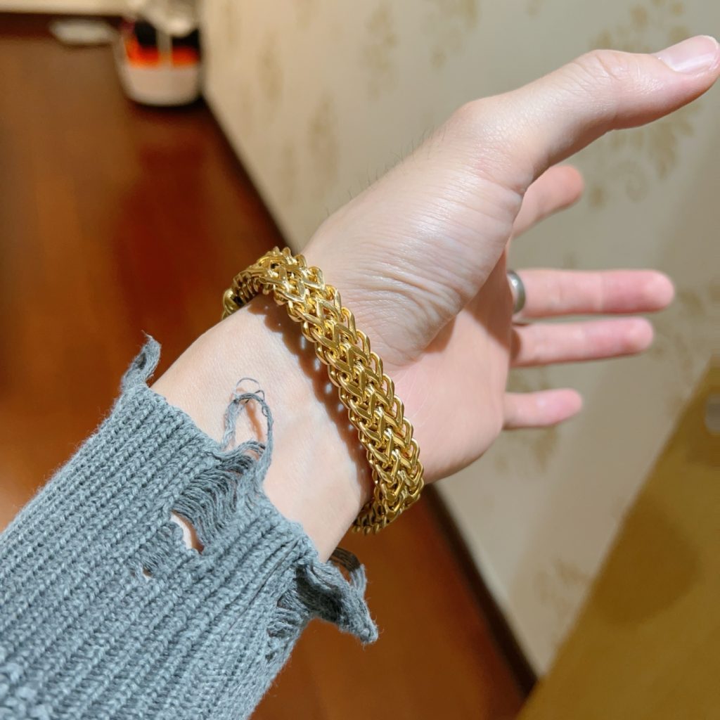 GUCCI ブレスレット 金色 2色入 💎 - 画像 4